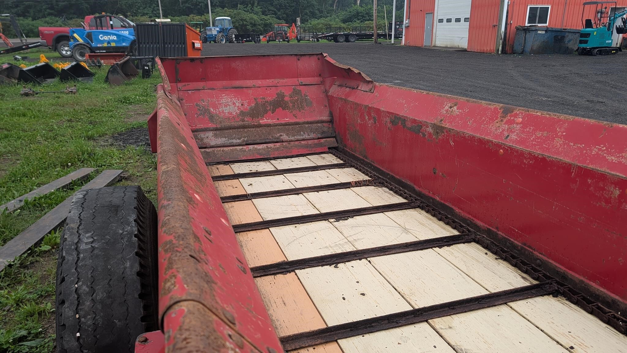  New Holland 329 Manure Spreader