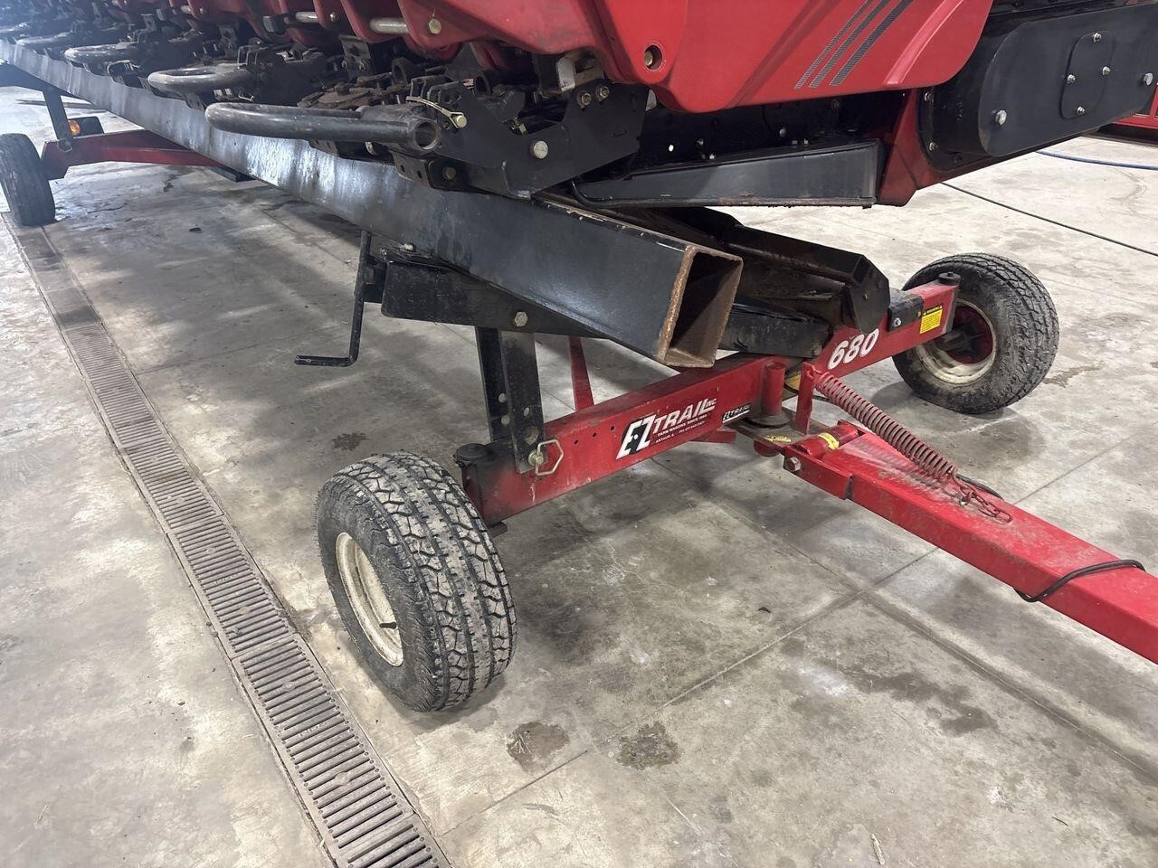  E-Z Trail 680 Header Trailer