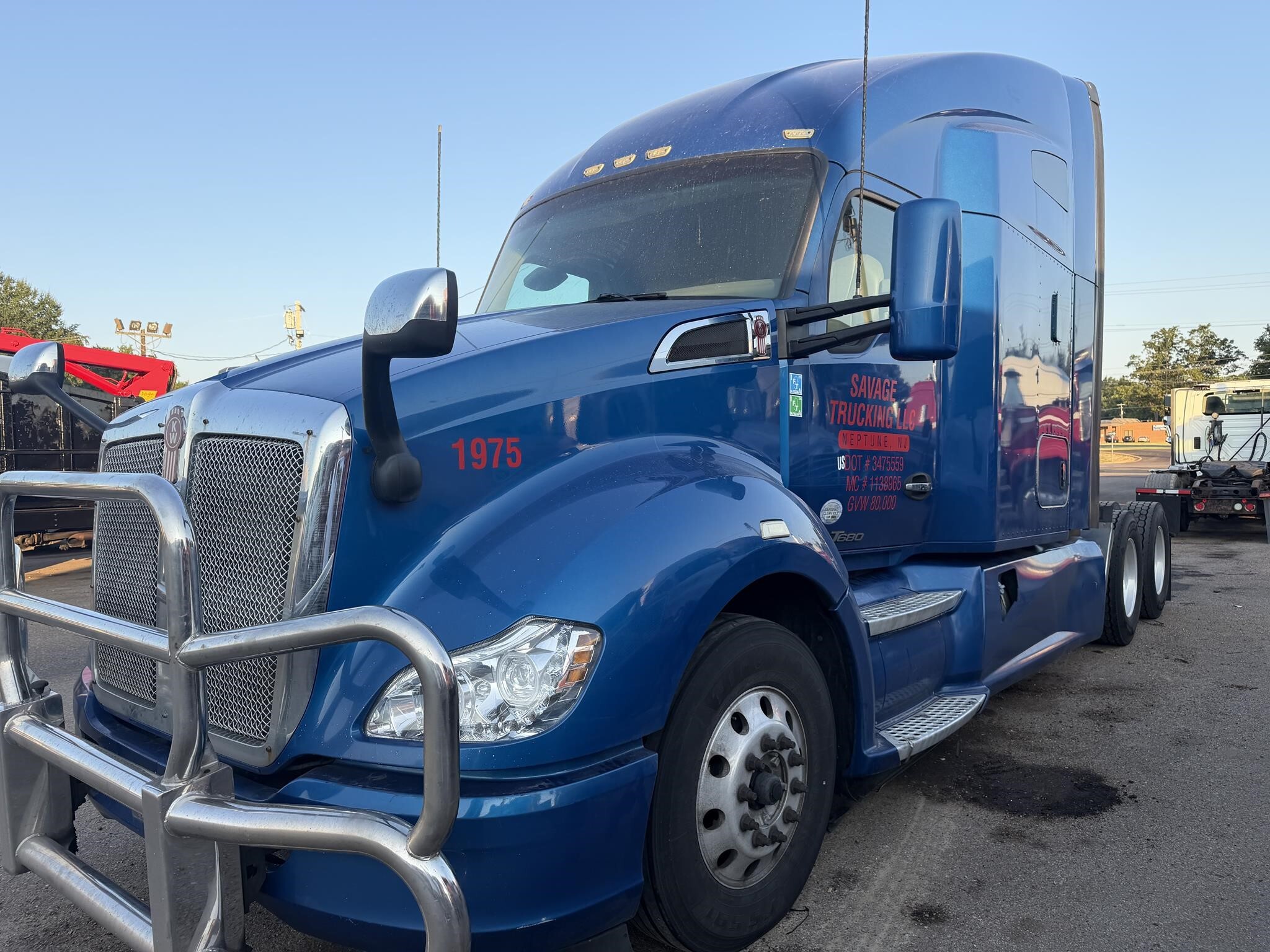 2017 Kenworth T680 Semi Trucks/Trailer