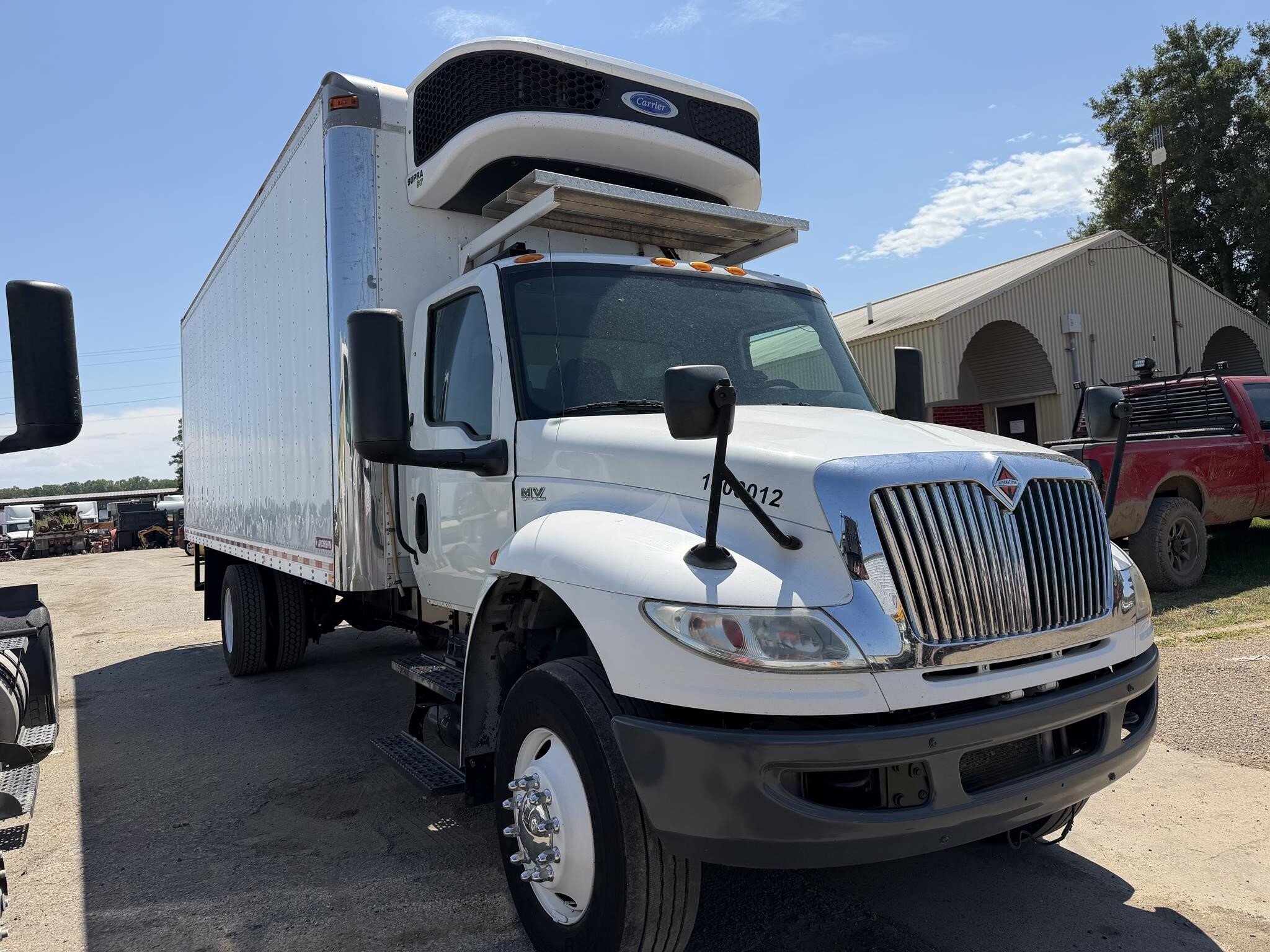 2020 International MV Box Trucks/Trailer