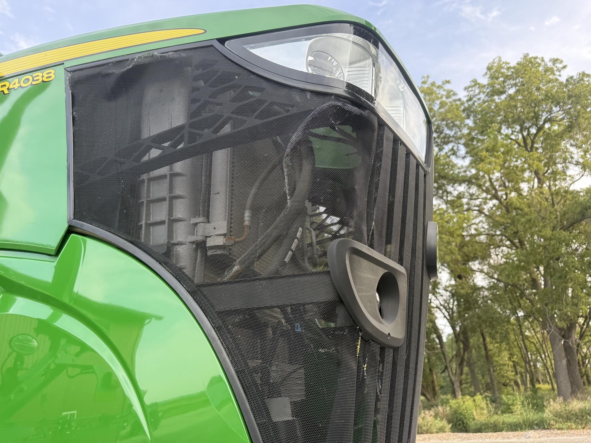 2018 John Deere R4038 Self-Propelled Sprayer