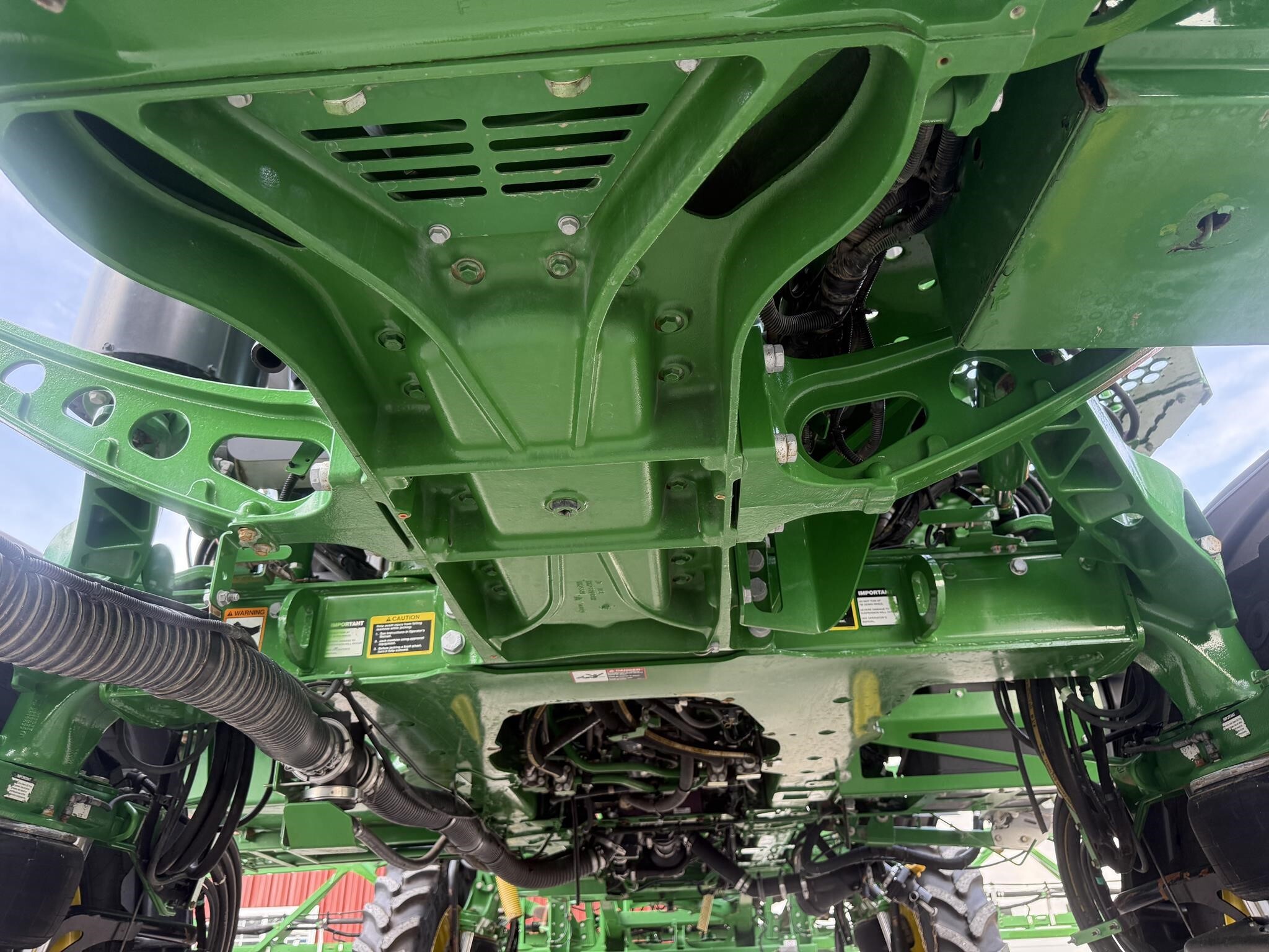 2018 John Deere R4038 Self-Propelled Sprayer