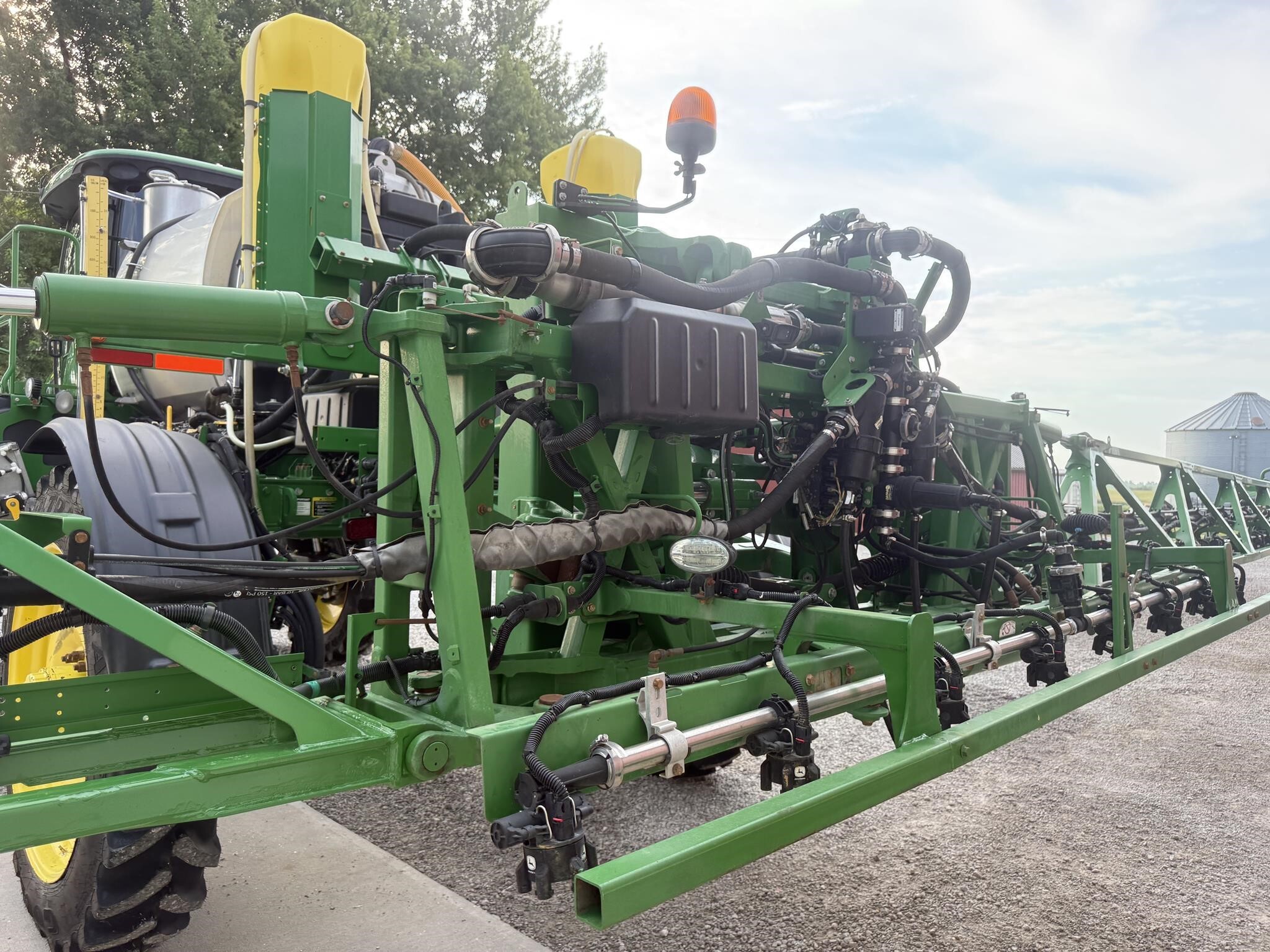 2018 John Deere R4038 Self-Propelled Sprayer