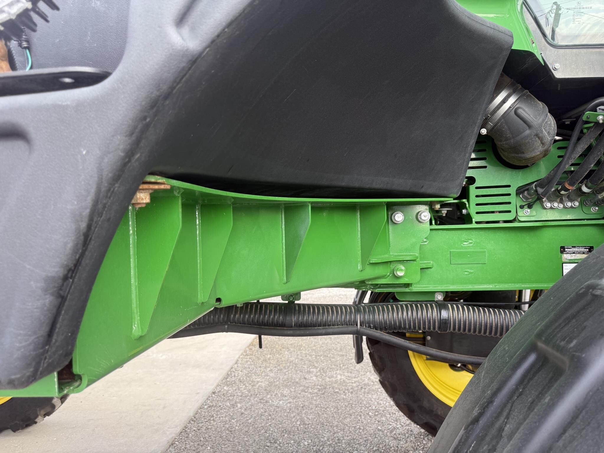 2018 John Deere R4038 Self-Propelled Sprayer