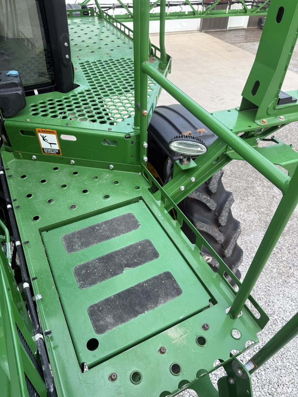 2018 John Deere R4038 Self-Propelled Sprayer