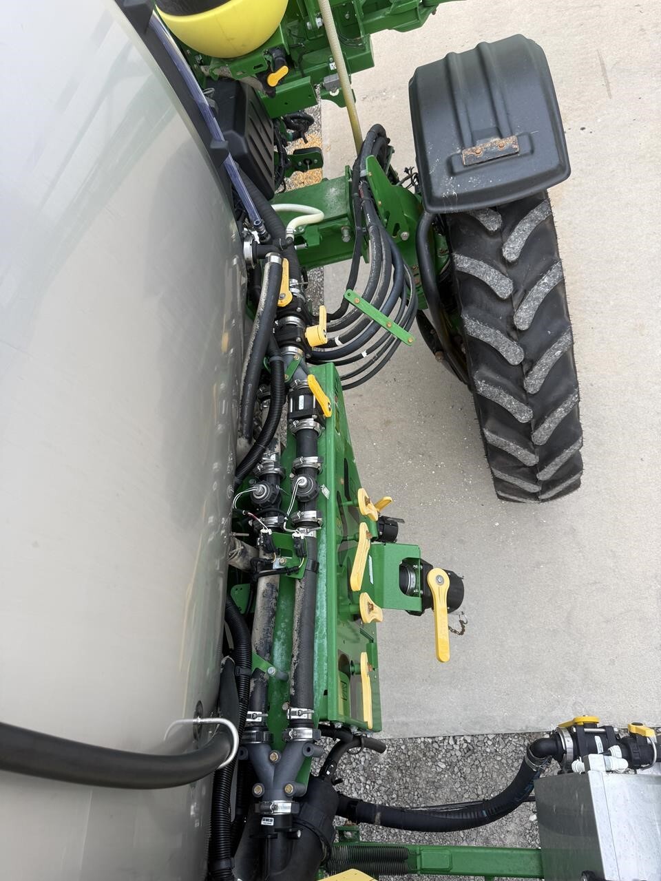 2018 John Deere R4038 Self-Propelled Sprayer