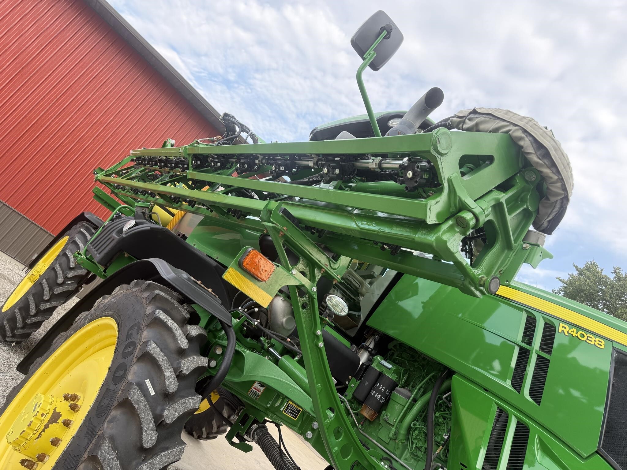 2018 John Deere R4038 Self-Propelled Sprayer