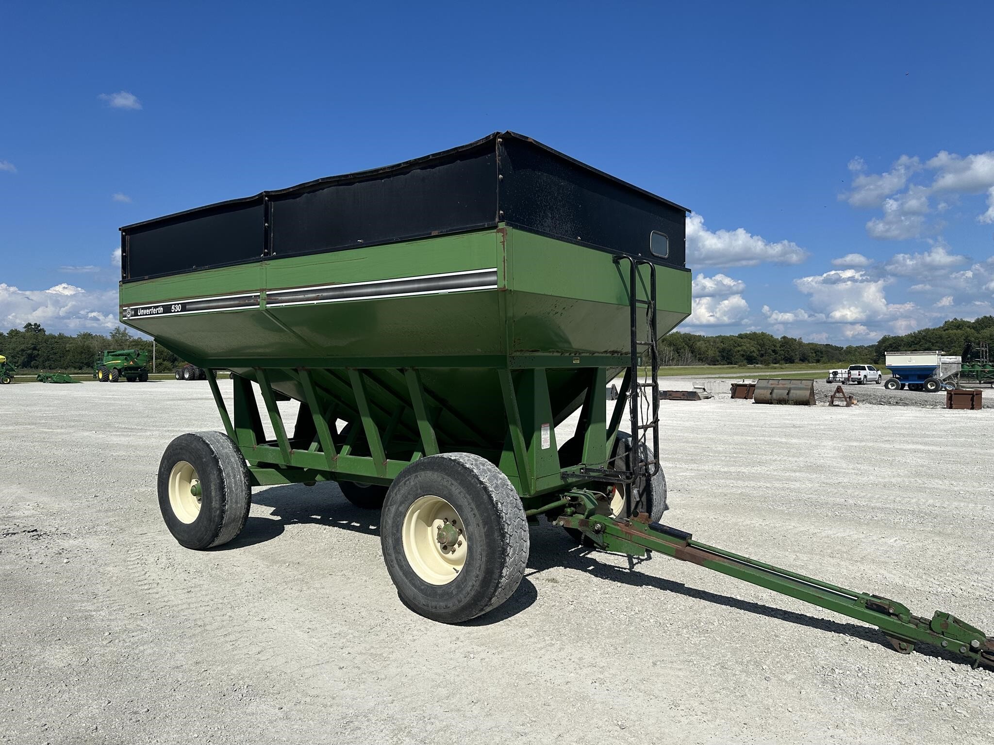  Unverferth 530 Gravity Wagon