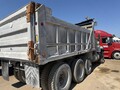1997 Mack RD688S Semi Trucks/Trailer