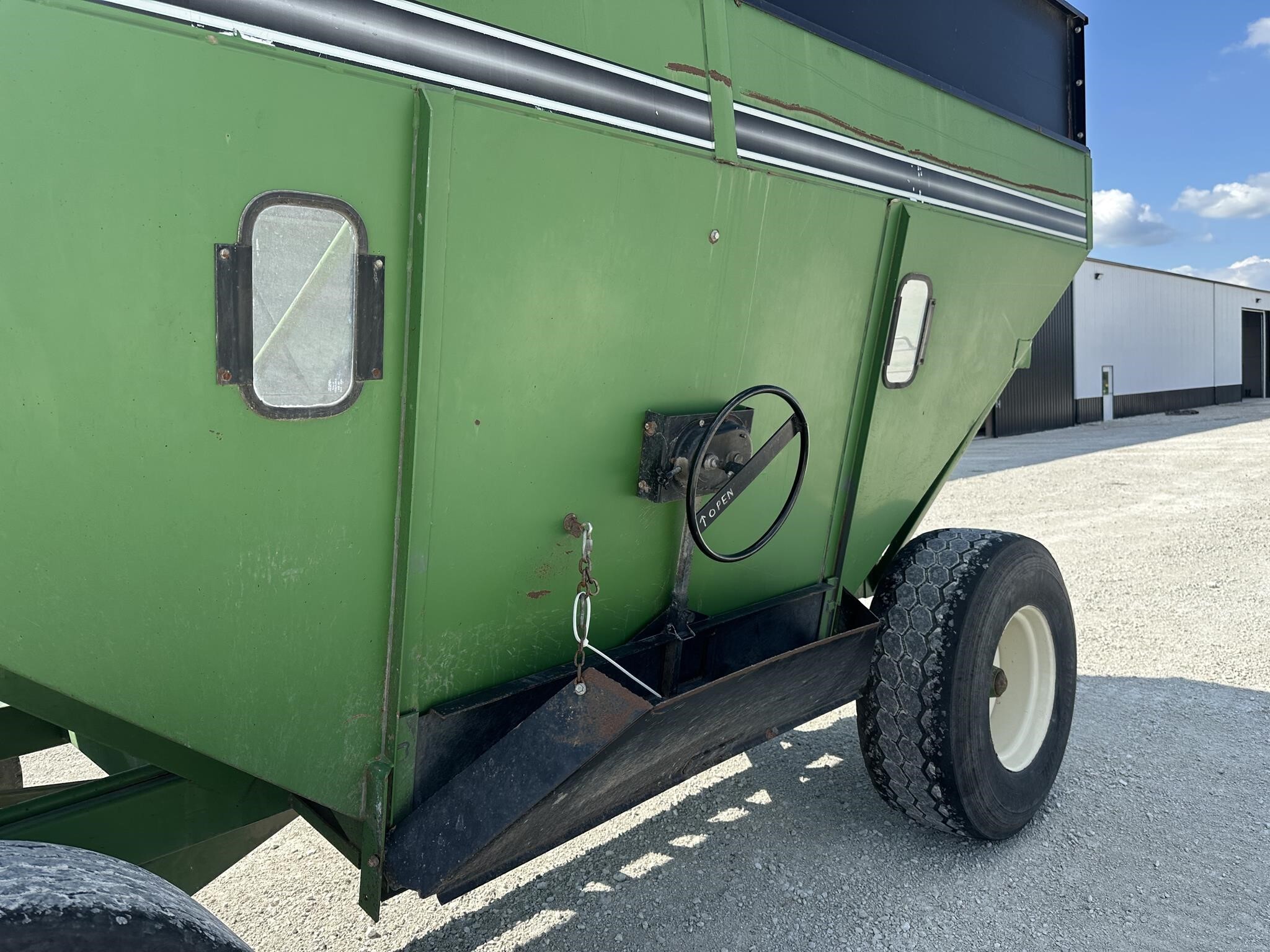 Unverferth 530 Gravity Wagon