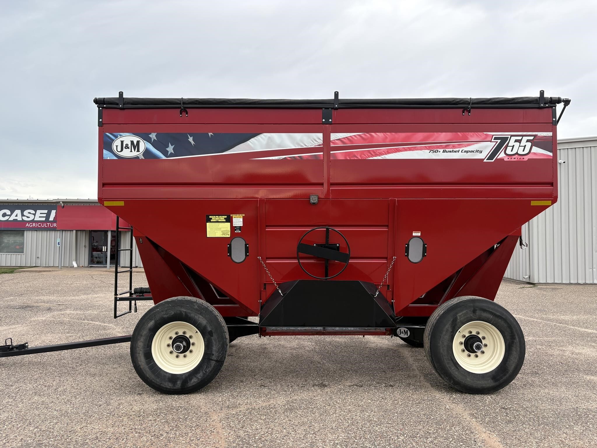 2022 J&M 755SD Gravity Wagon