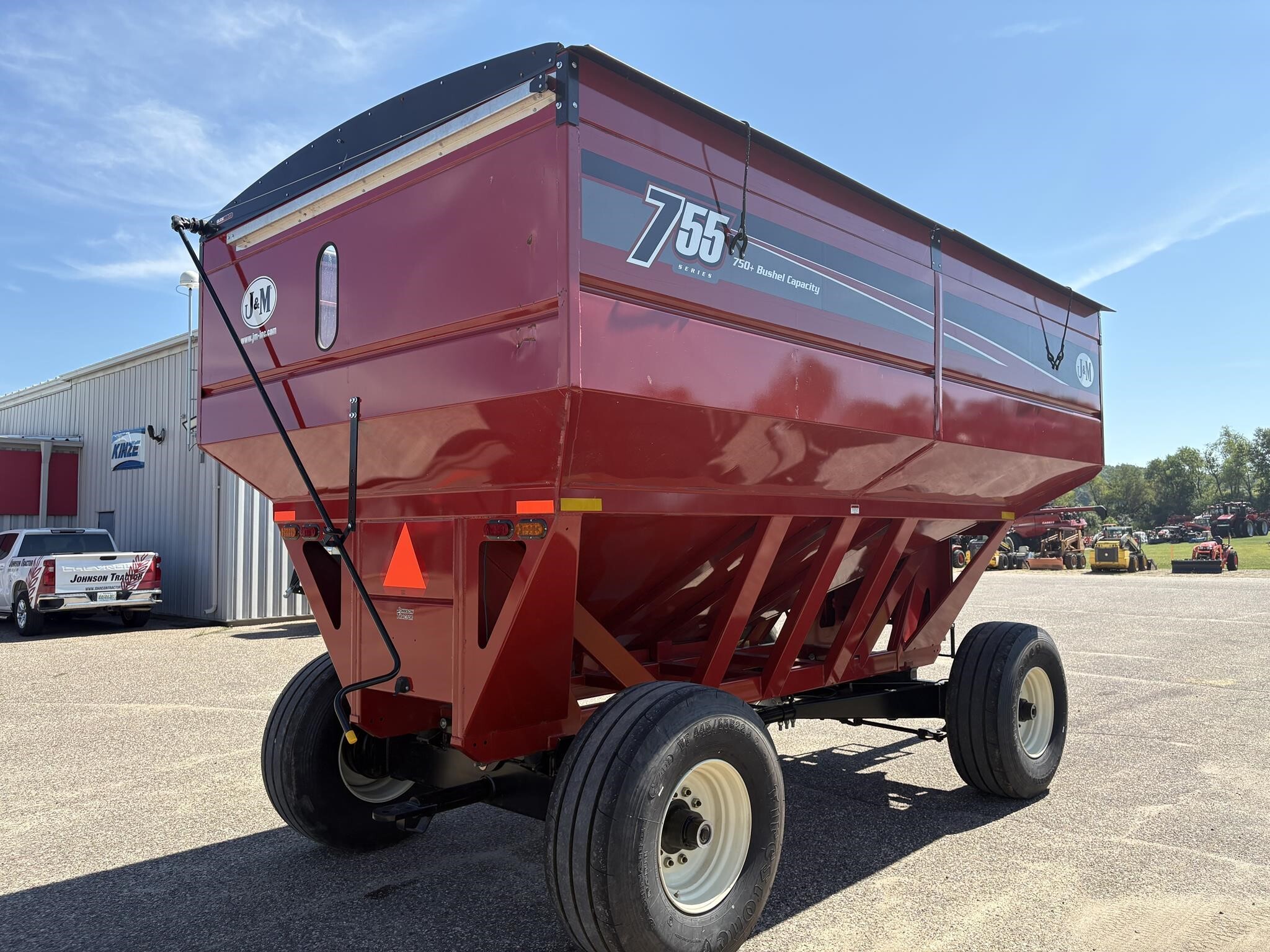 2023 J&M 755SD Gravity Wagon