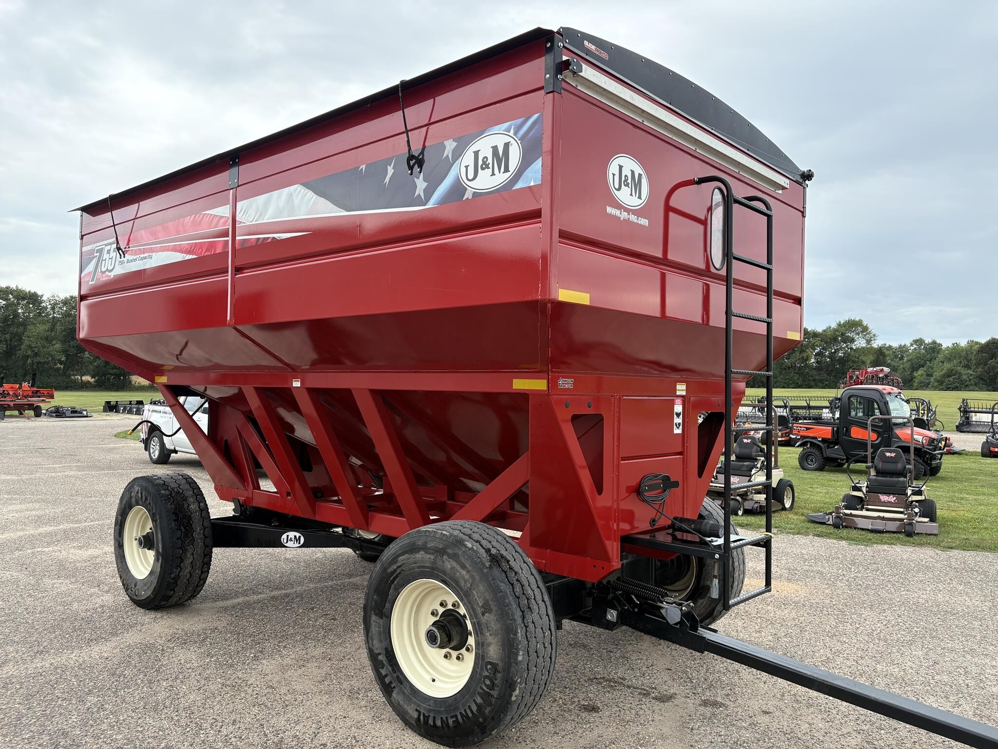 2022 J&M 755SD Gravity Wagon