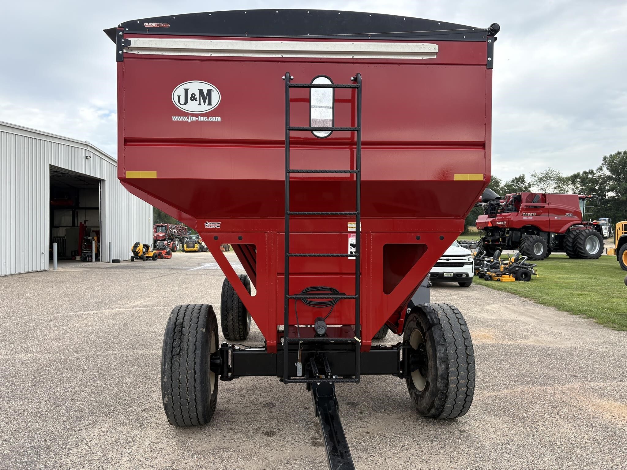 2022 J&M 755SD Gravity Wagon