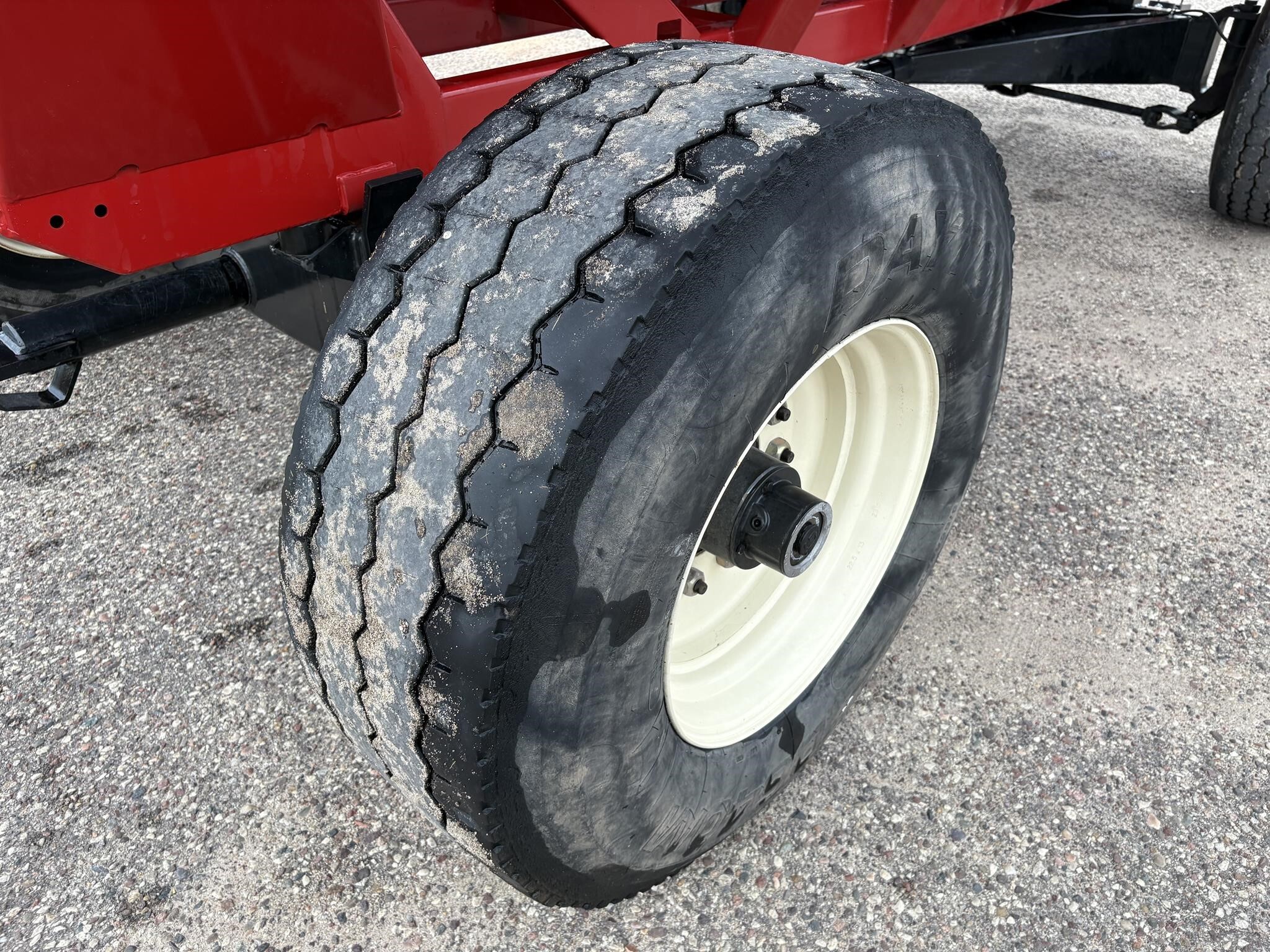 2022 J&M 755SD Gravity Wagon