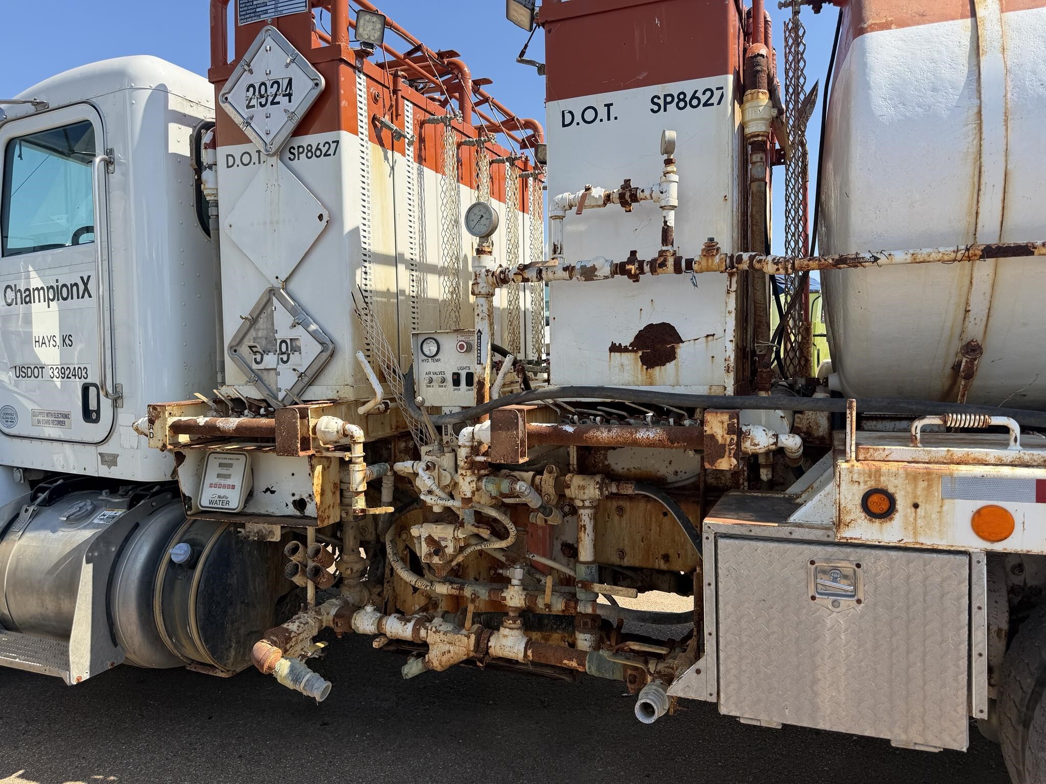 2012 Peterbilt 337 Semi Trucks/Trailer