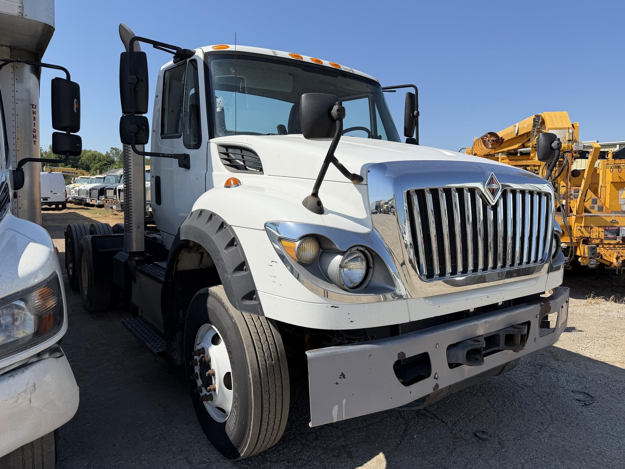 2015 International WORKSTAR 7600 Semi Trucks/Trailer