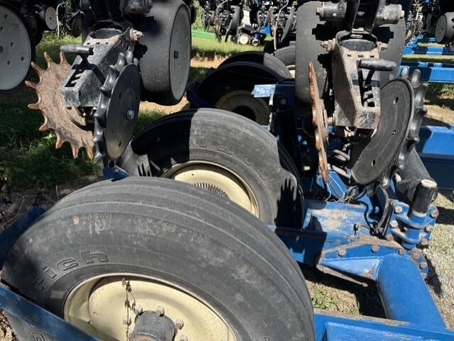 2010 Kinze 3660 Planter