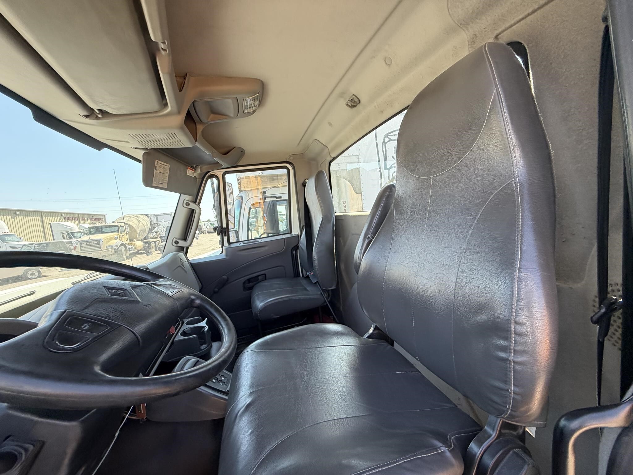 2015 International WORKSTAR 7600 Semi Trucks/Trailer