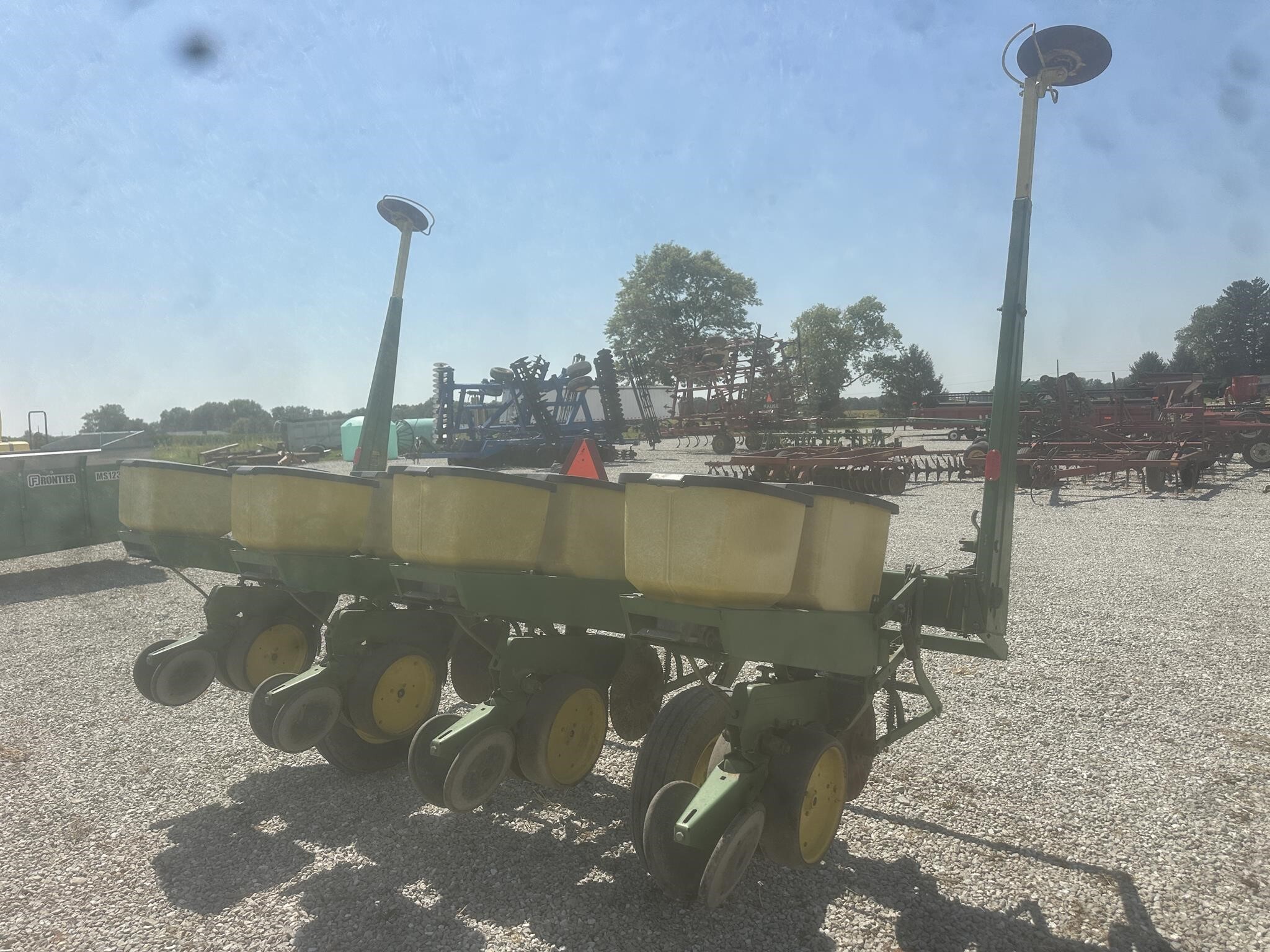  John Deere 7000 Planter