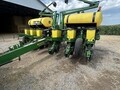  John Deere 1760 Planter