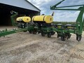  John Deere 1760 Planter