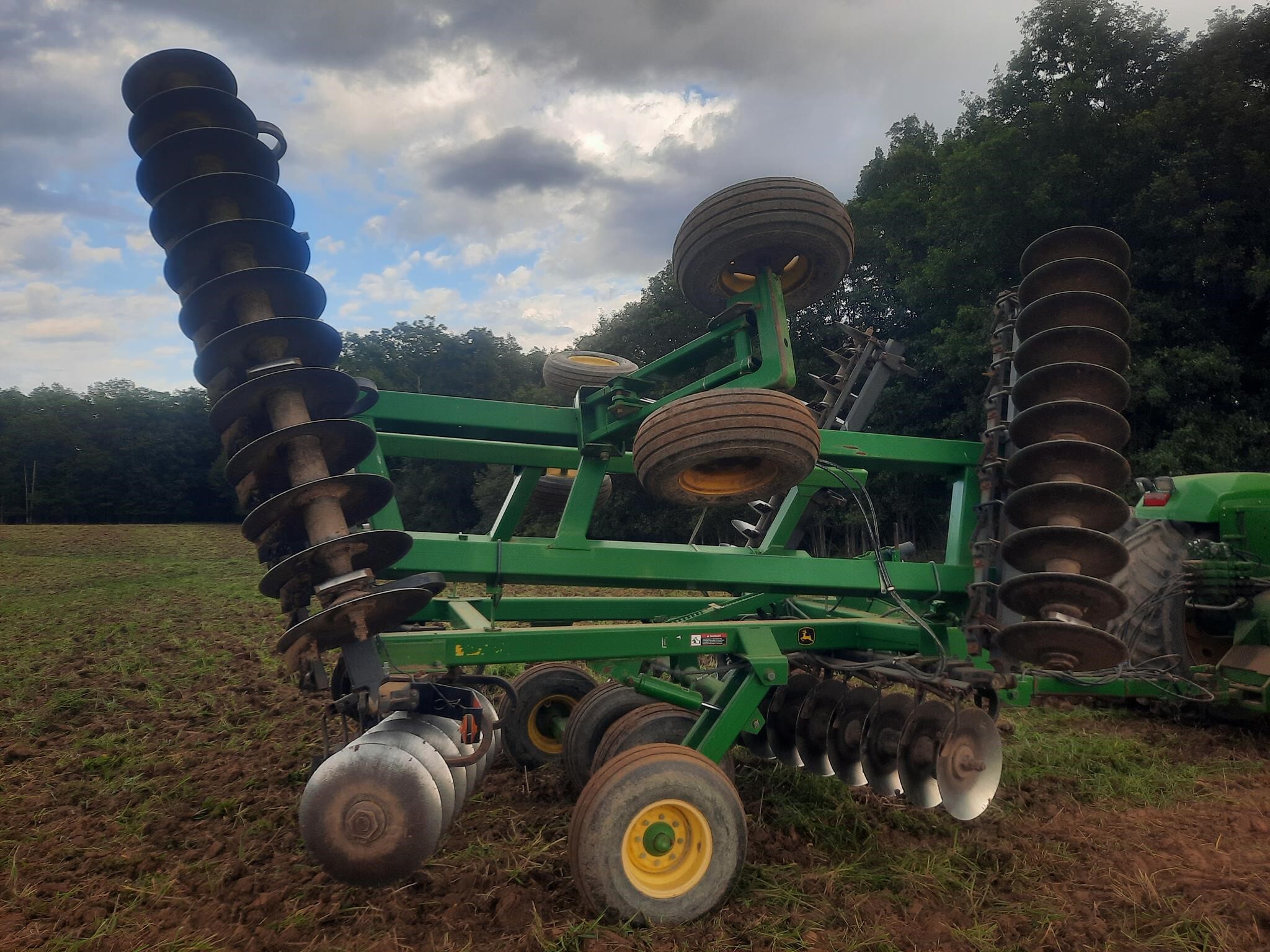  John Deere 637 Disk