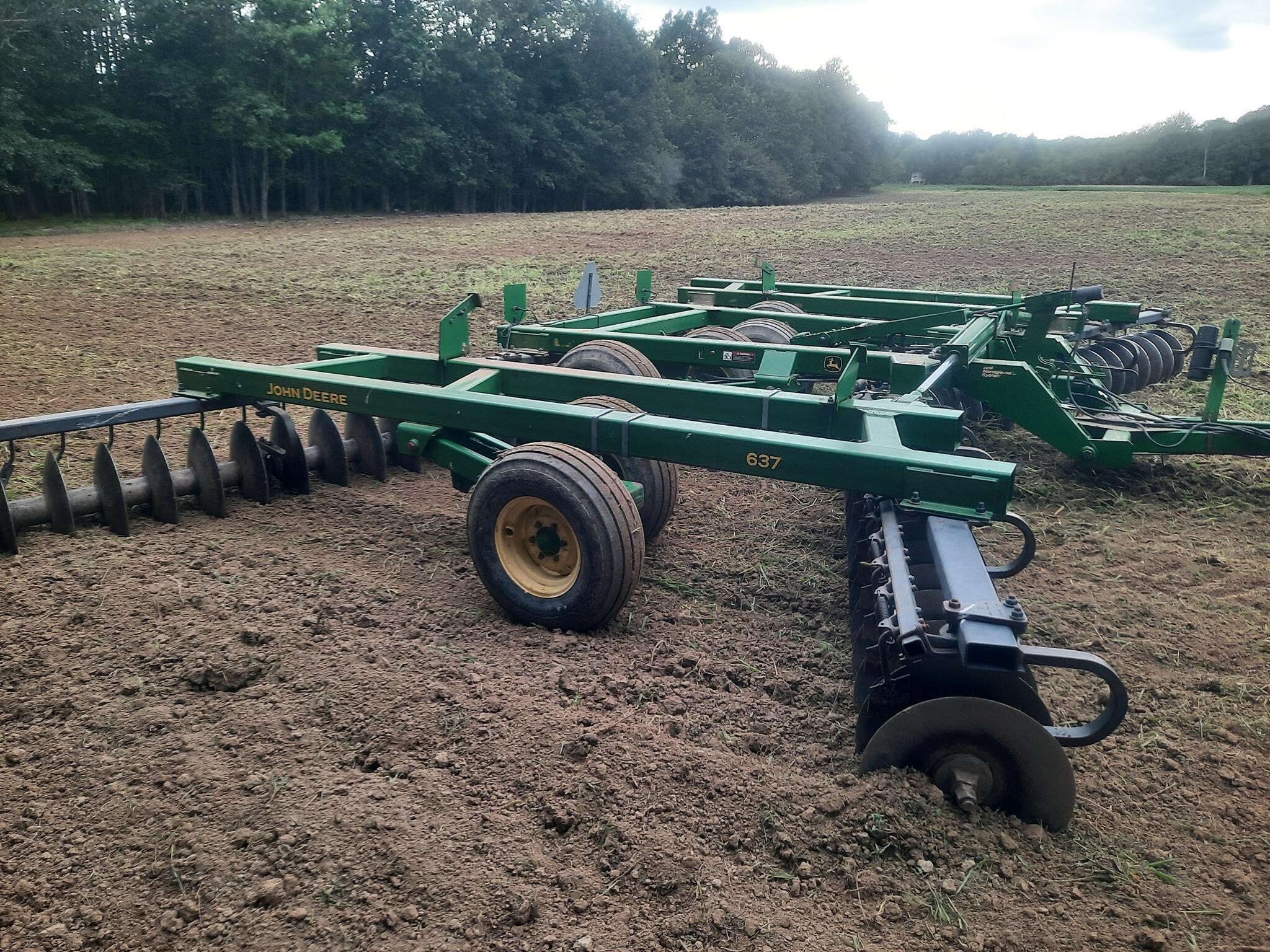  John Deere 637 Disk