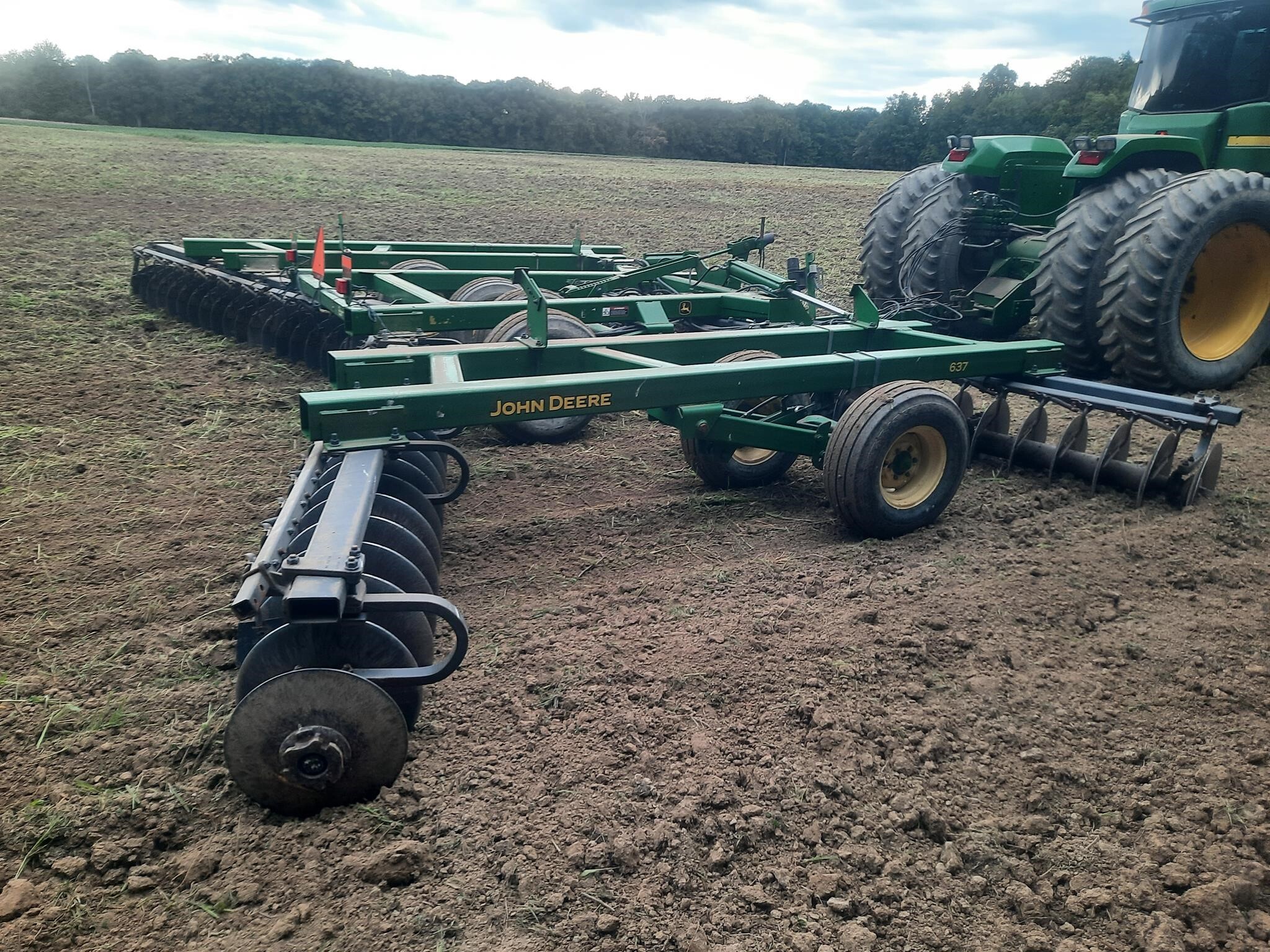  John Deere 637 Disk