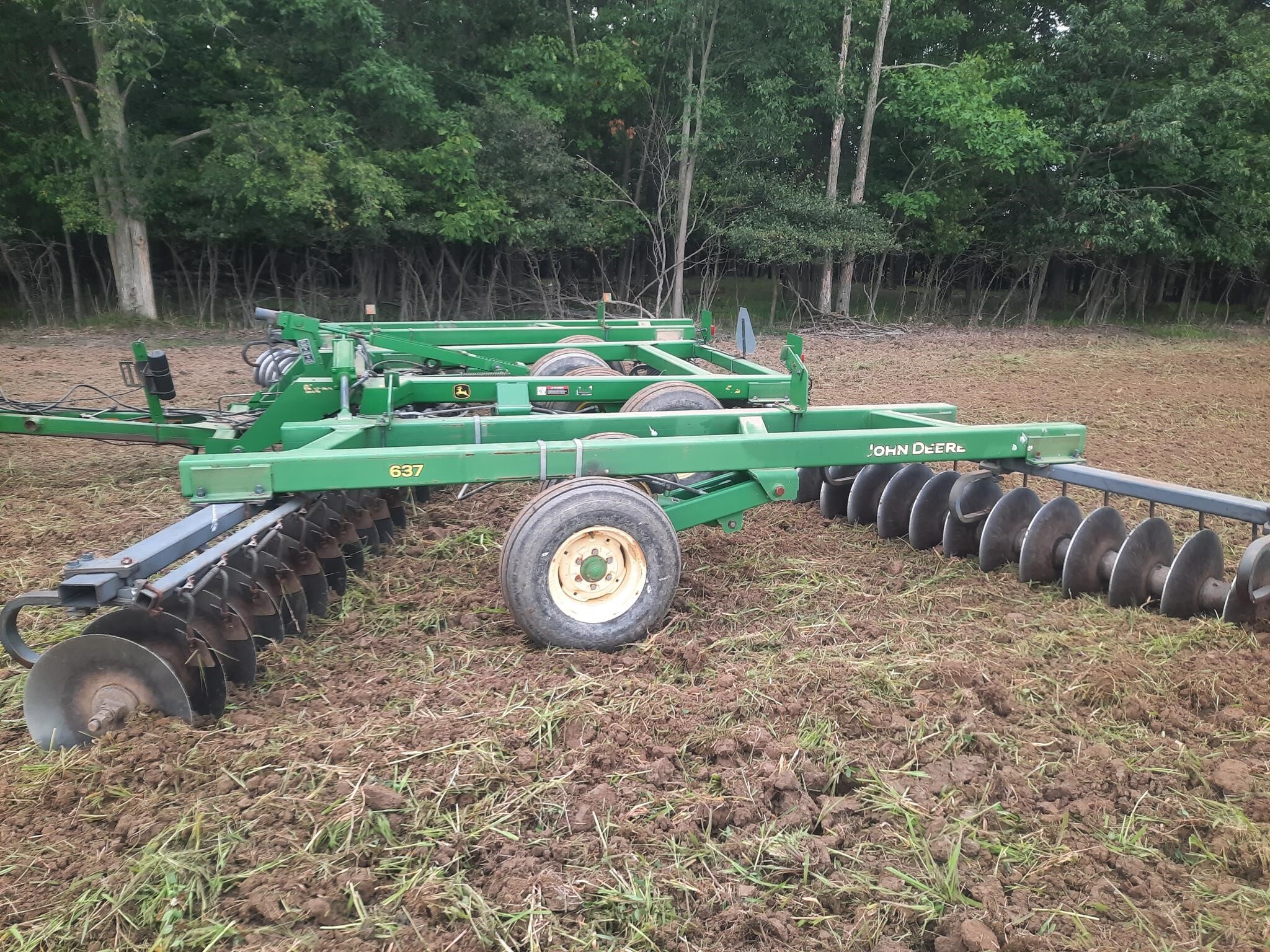  John Deere 637 Disk