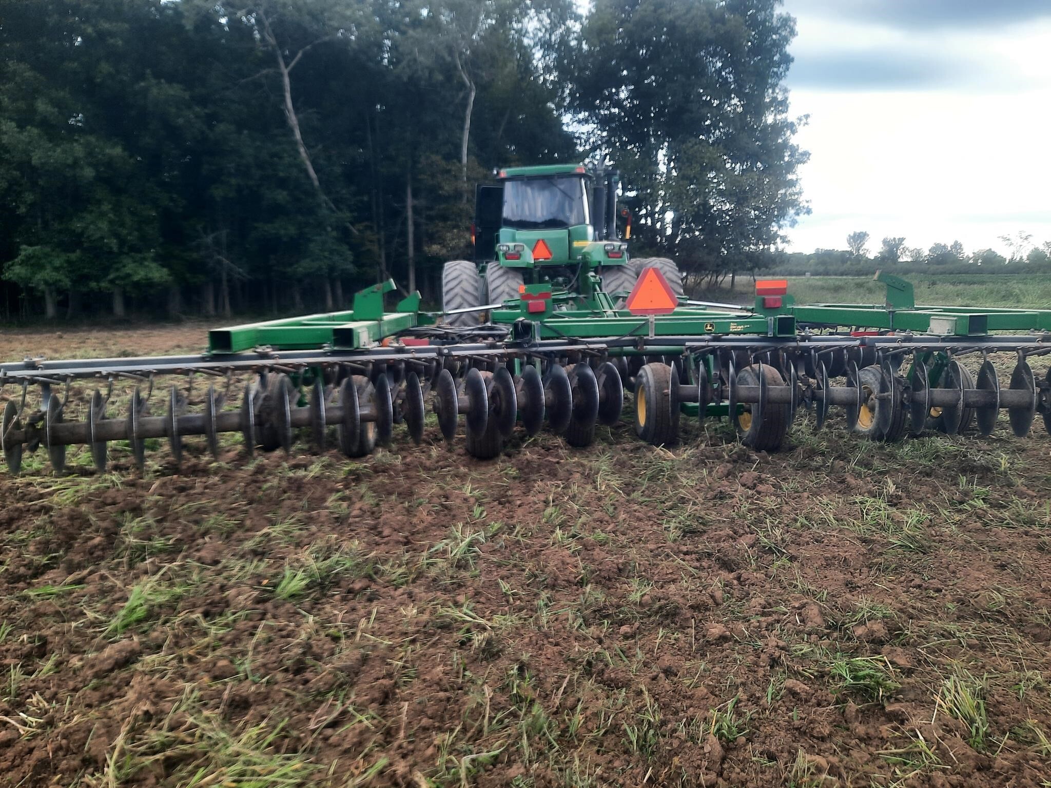  John Deere 637 Disk