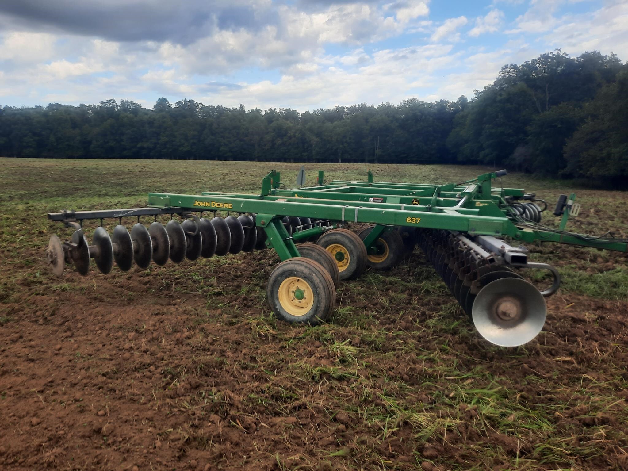  John Deere 637 Disk