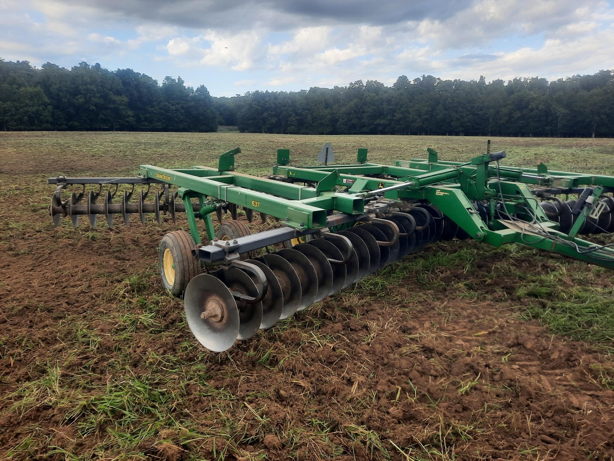 John Deere 637 Disk