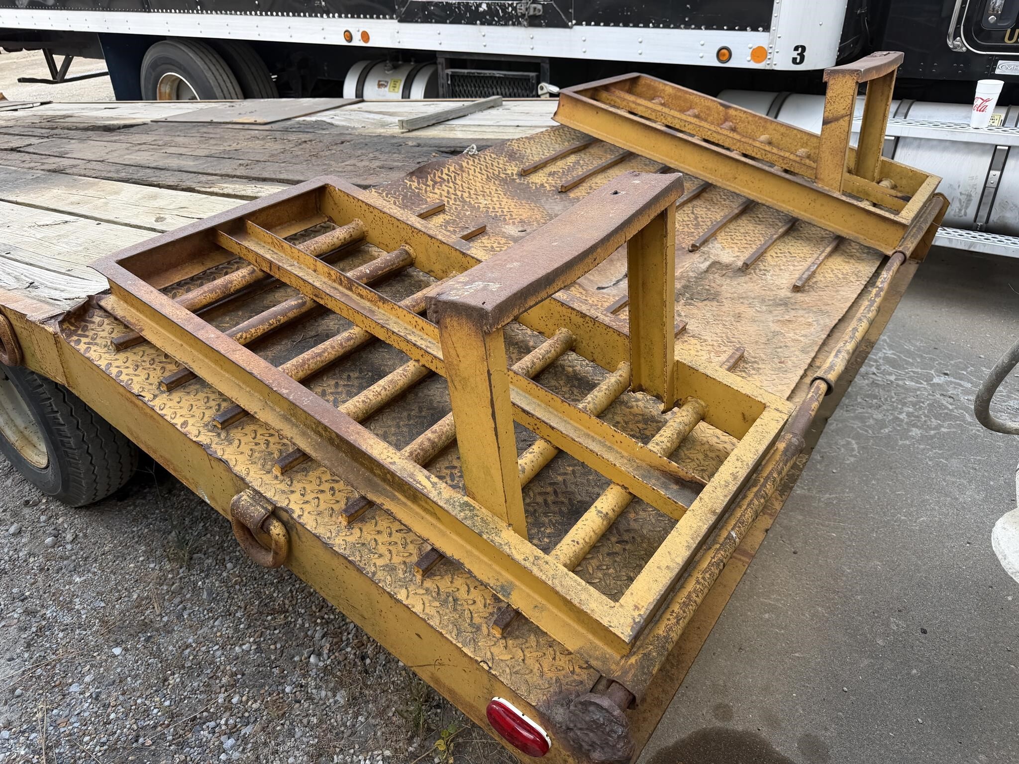 1998 Holden 10 TON PINTLE Semi Trucks/Trailer