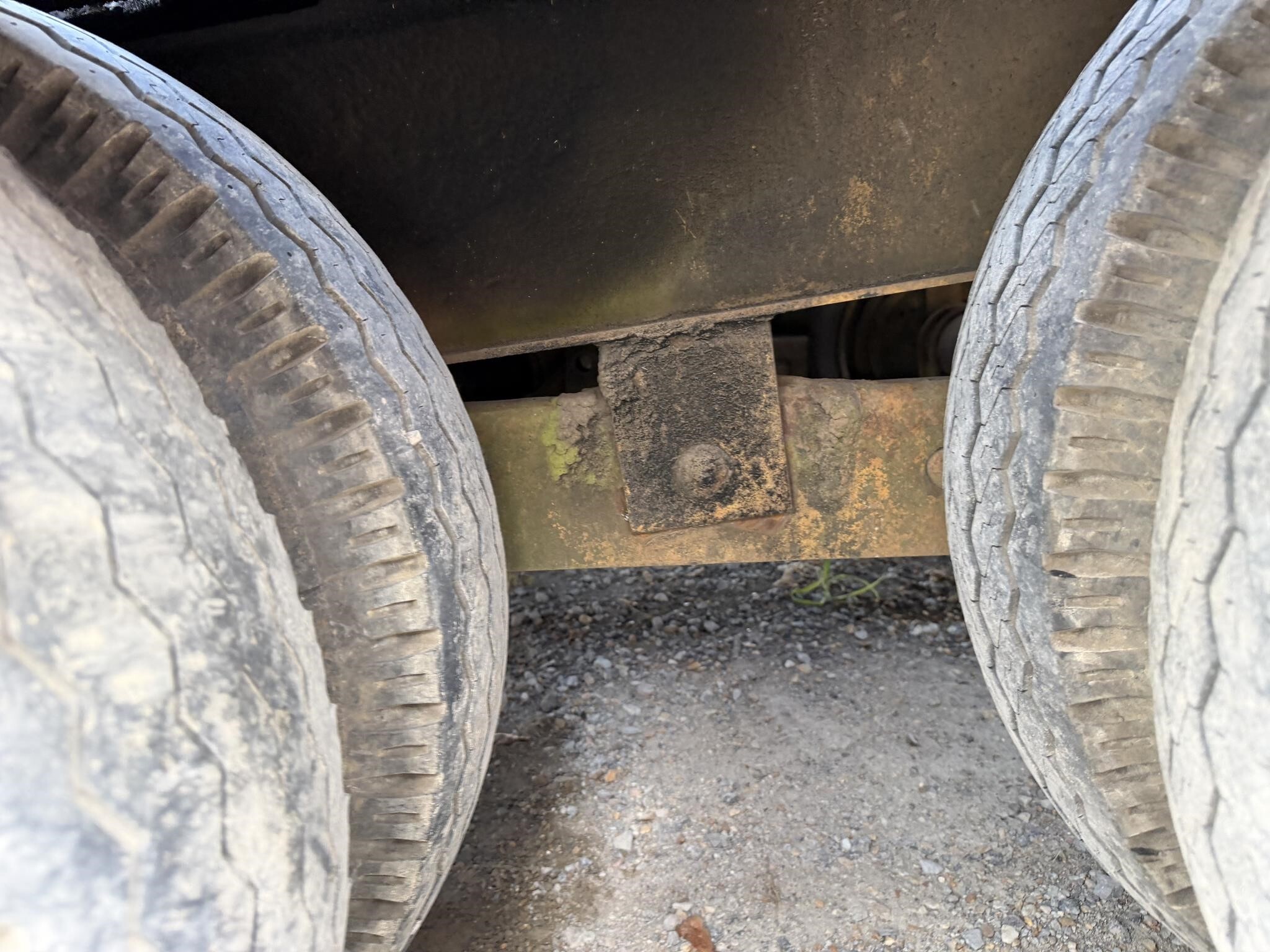 1998 Holden 10 TON PINTLE Semi Trucks/Trailer
