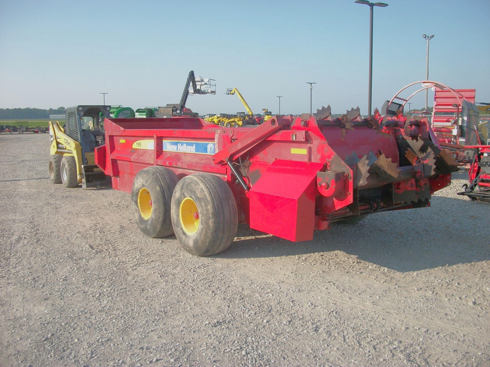2010 New Holland 195 Manure Spreader