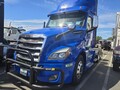2019 Freightliner Cascadia 126 Semi Trucks/Trailer