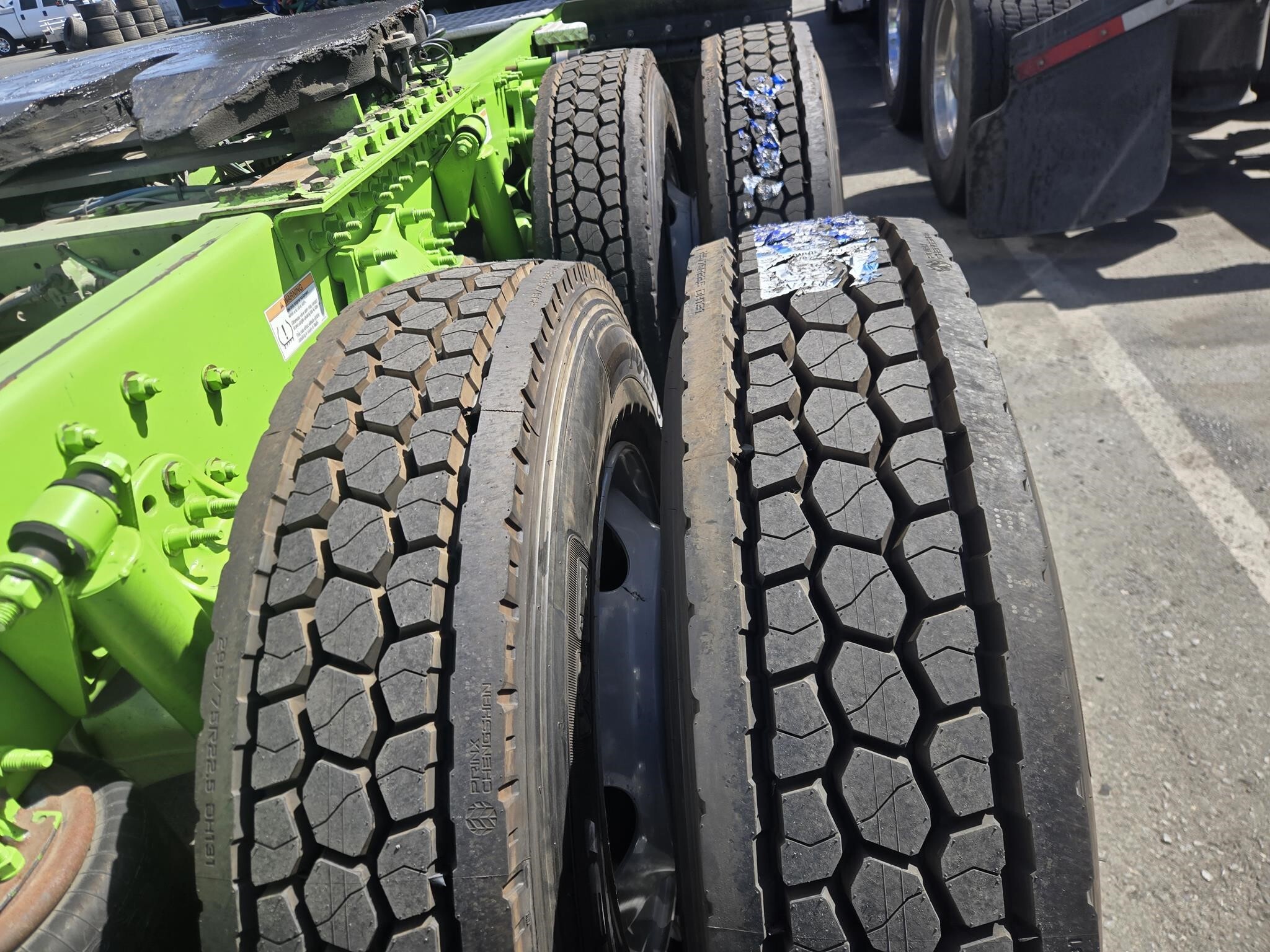 2019 Freightliner Cascadia 126 Semi Trucks/Trailer
