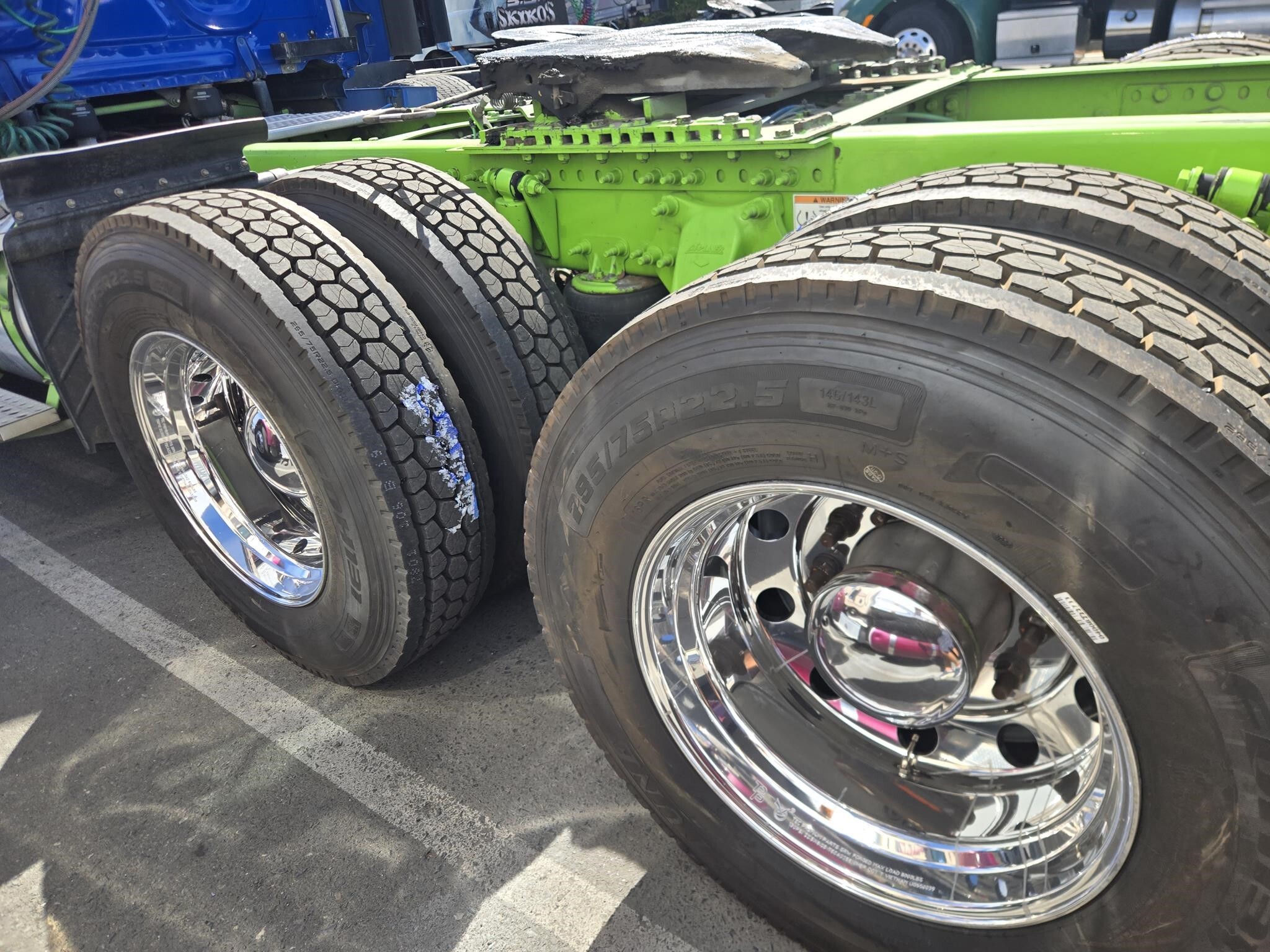 2019 Freightliner Cascadia 126 Semi Trucks/Trailer