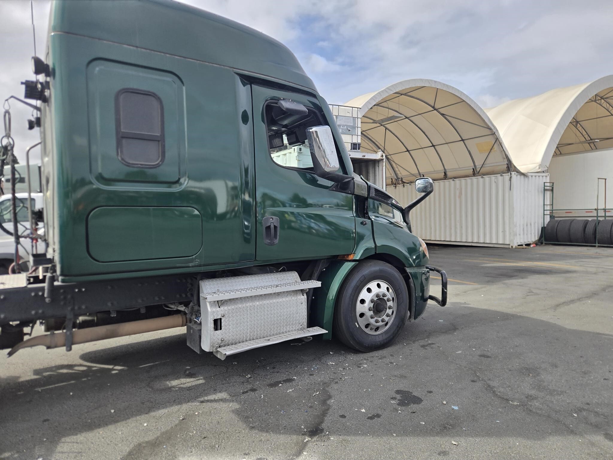 2022 Freightliner CASCADIA 116 Semi Trucks/Trailer
