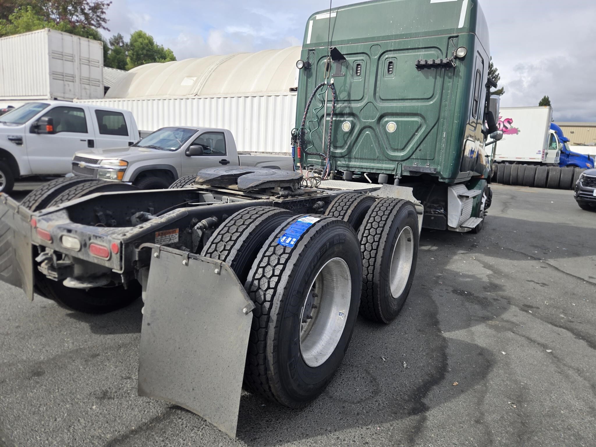 2022 Freightliner CASCADIA 116 Semi Trucks/Trailer