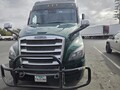 2022 Freightliner CASCADIA 116 Semi Trucks/Trailer