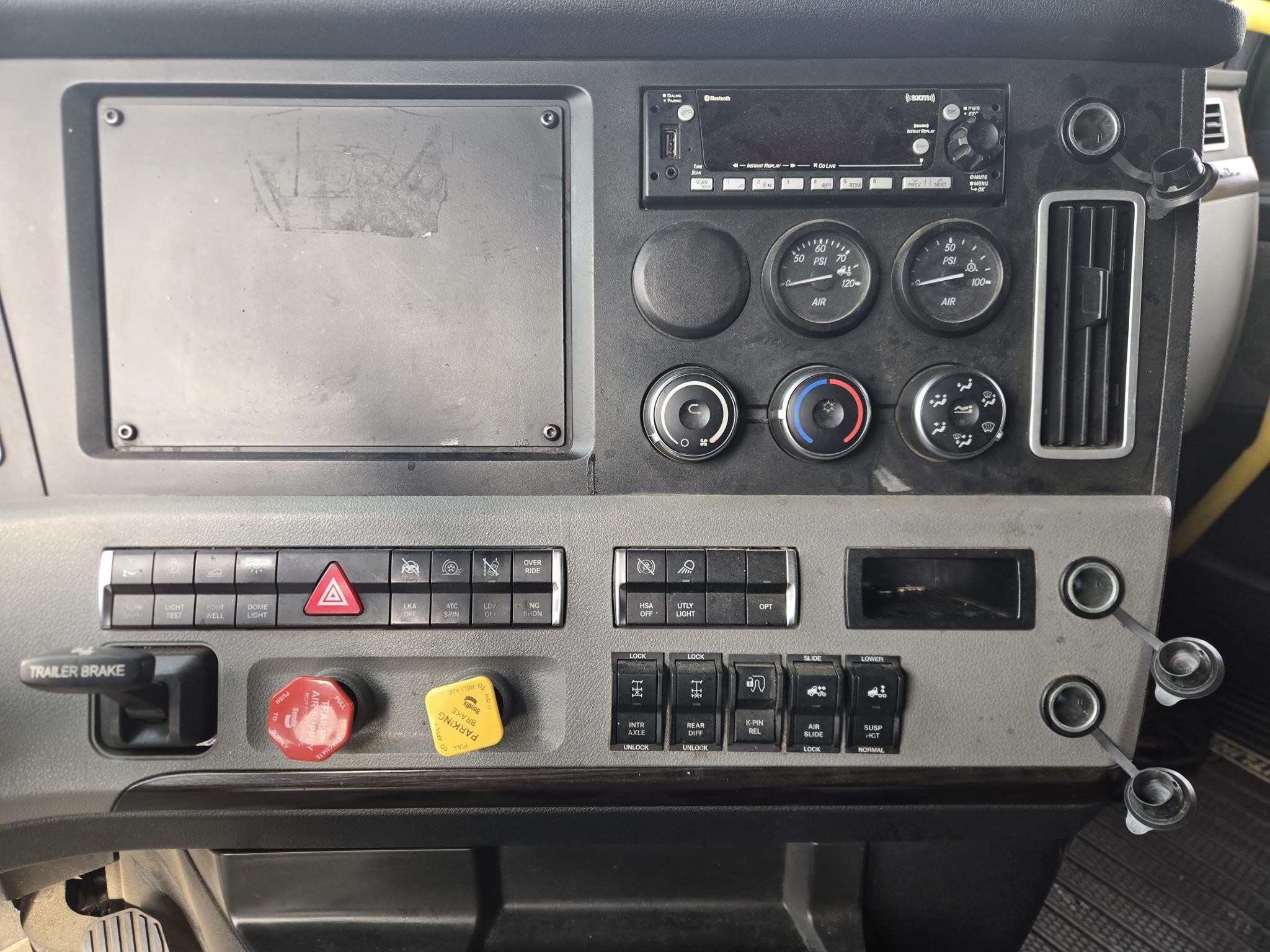2022 Freightliner CASCADIA 116 Semi Trucks/Trailer