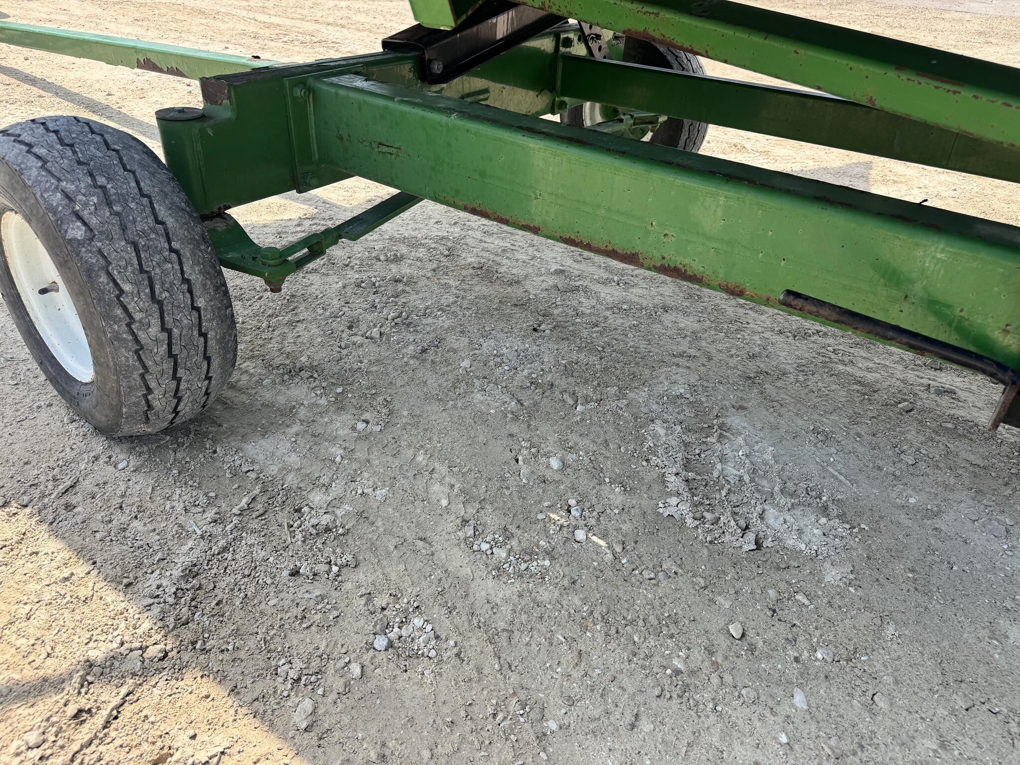  Unverferth HT25 Header Trailer