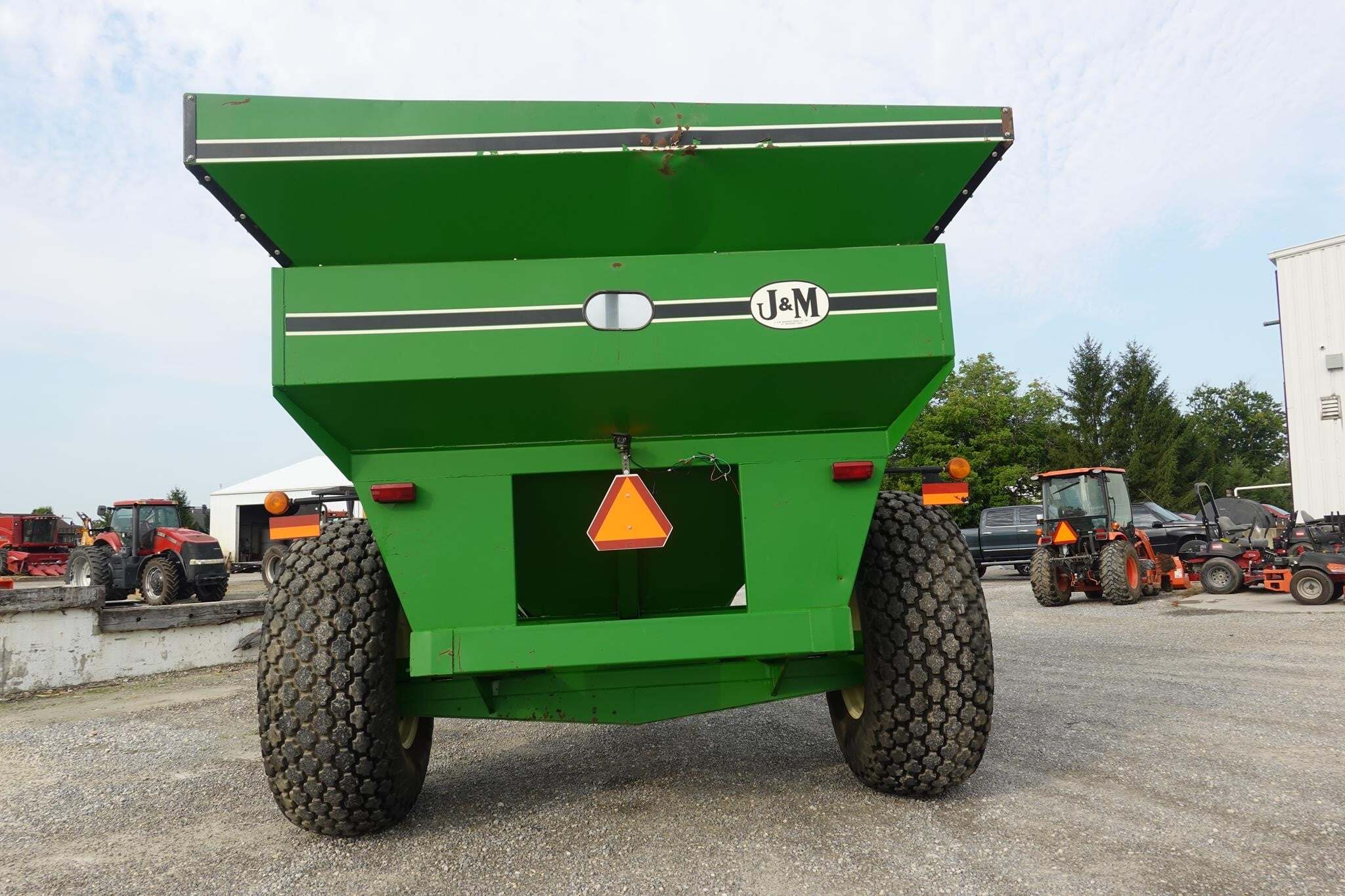 2001 J&M 620-14 Grain Cart