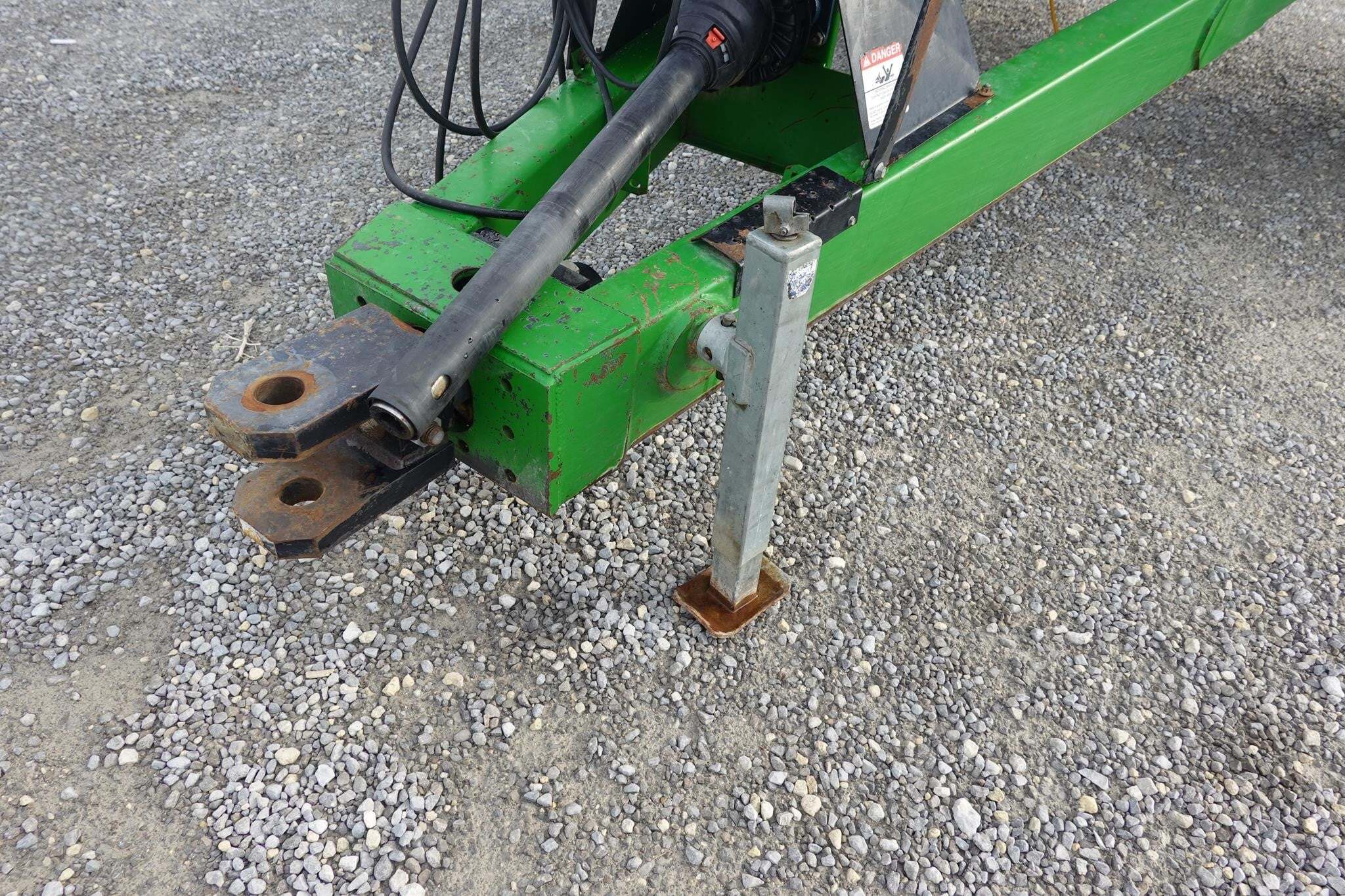 2001 J&M 620-14 Grain Cart