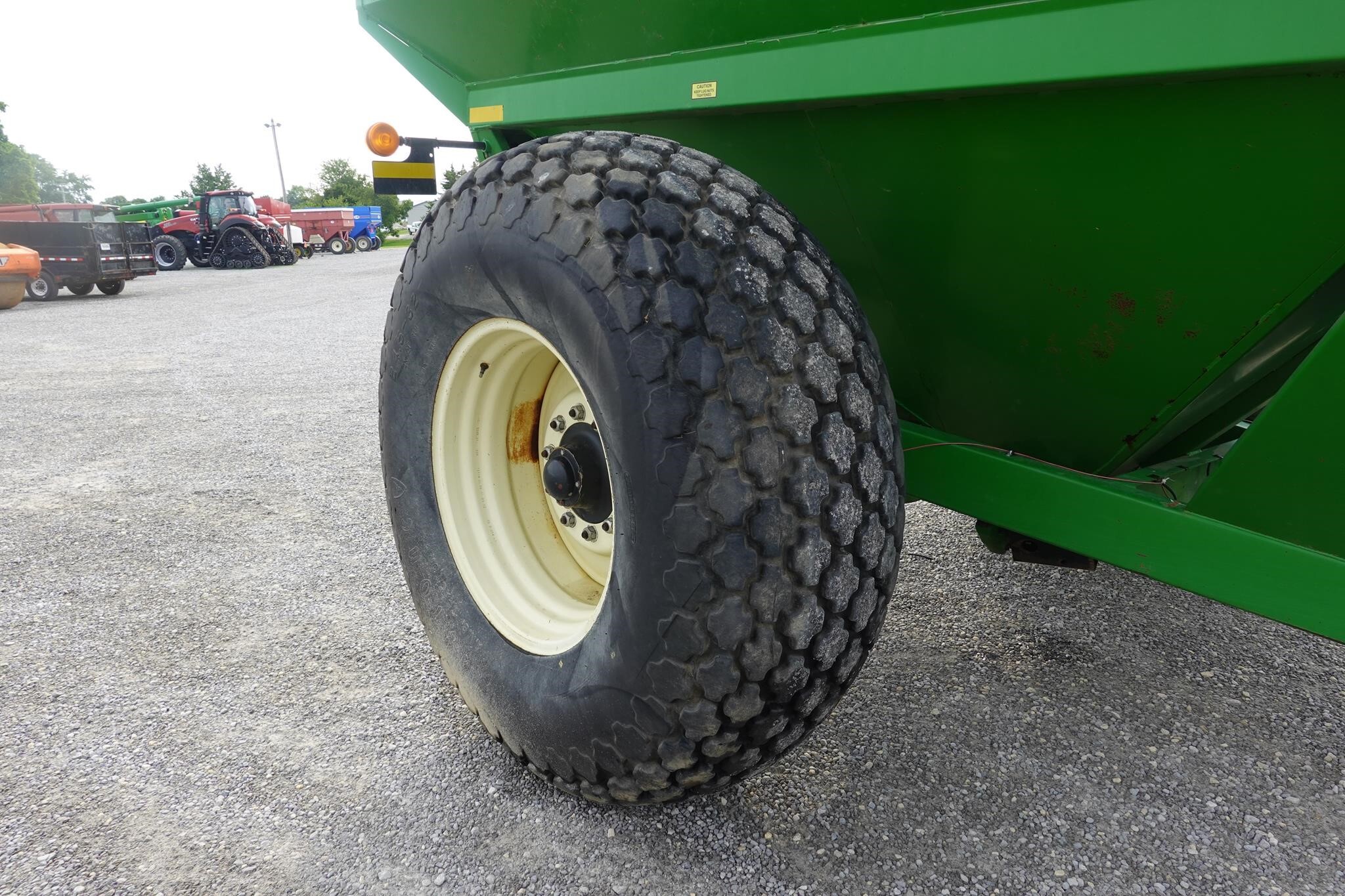 2001 J&M 620-14 Grain Cart