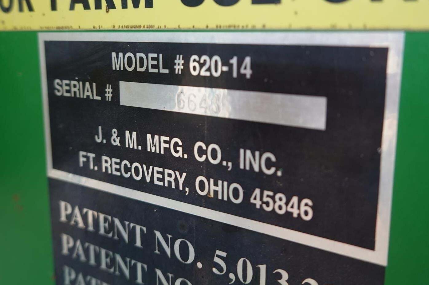 2001 J&M 620-14 Grain Cart