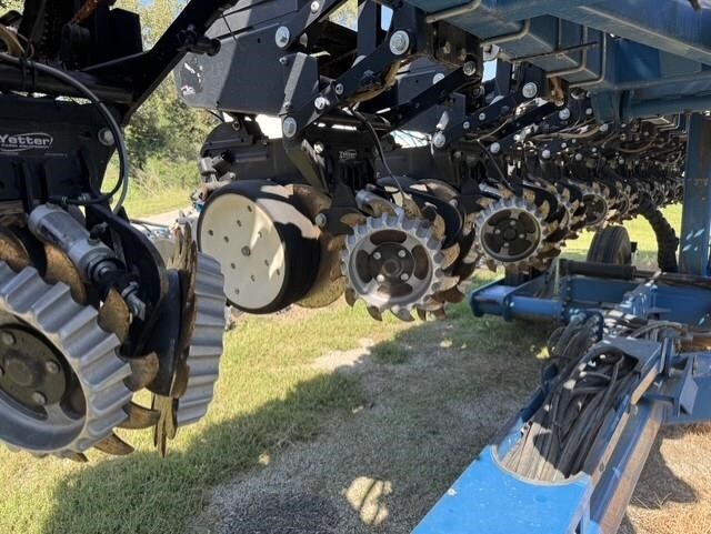 2010 Kinze 3660 ASD Planter