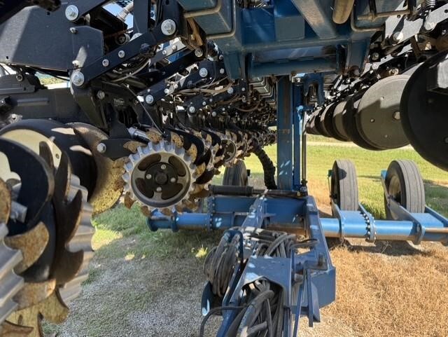 2010 Kinze 3660 ASD Planter